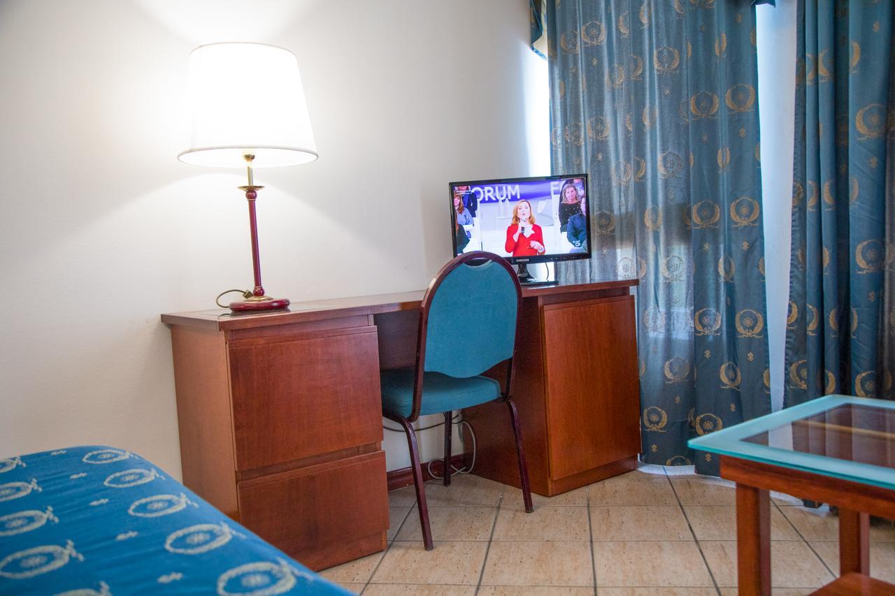 Assinos Palace Hotel Джардини-Наксос Экстерьер фото